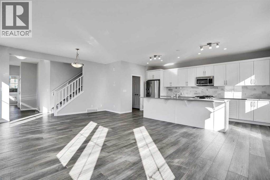 64 Carrington Crescent Nw, Calgary, Alberta  t3p 1n6 - Photo 5 - A2259894