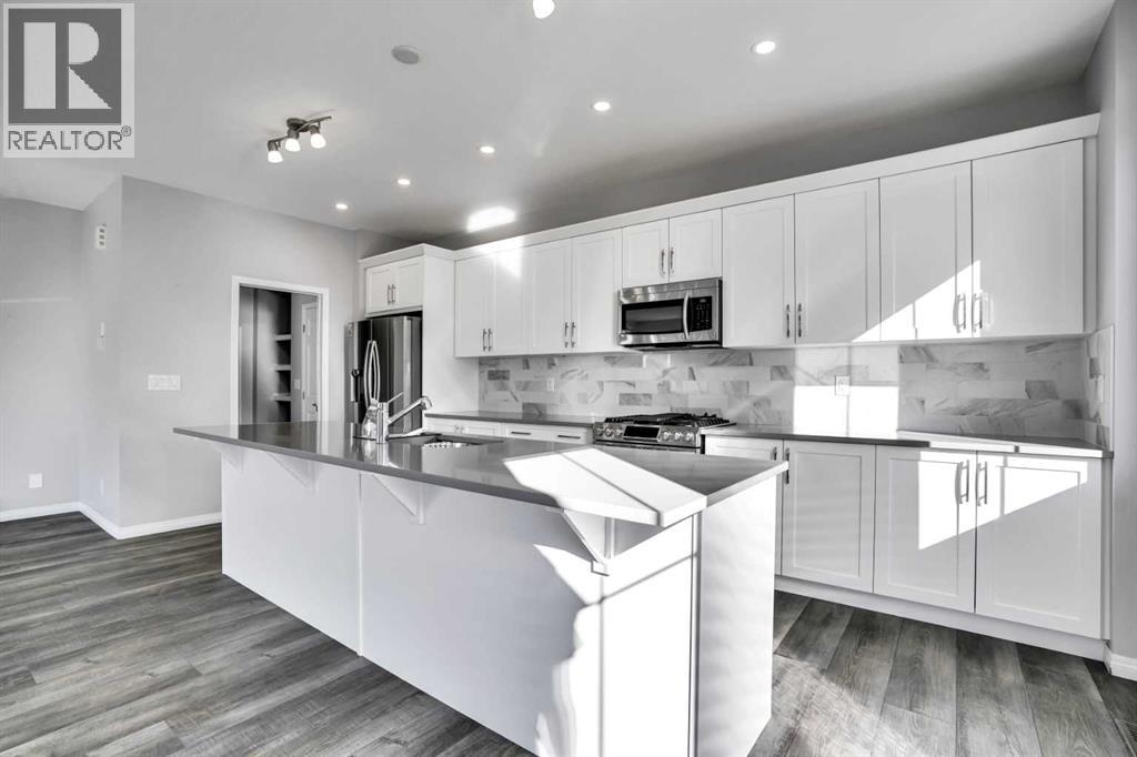 64 Carrington Crescent Nw, Calgary, Alberta  t3p 1n6 - Photo 7 - A2259894
