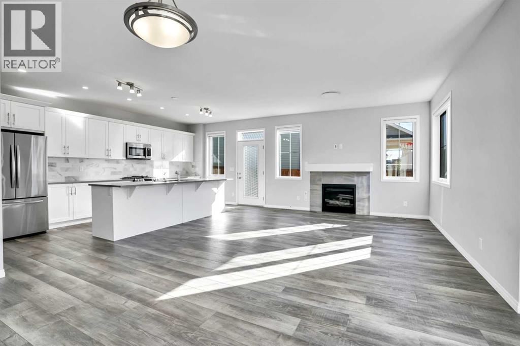 64 Carrington Crescent Nw, Calgary, Alberta  t3p 1n6 - Photo 2 - A2259894