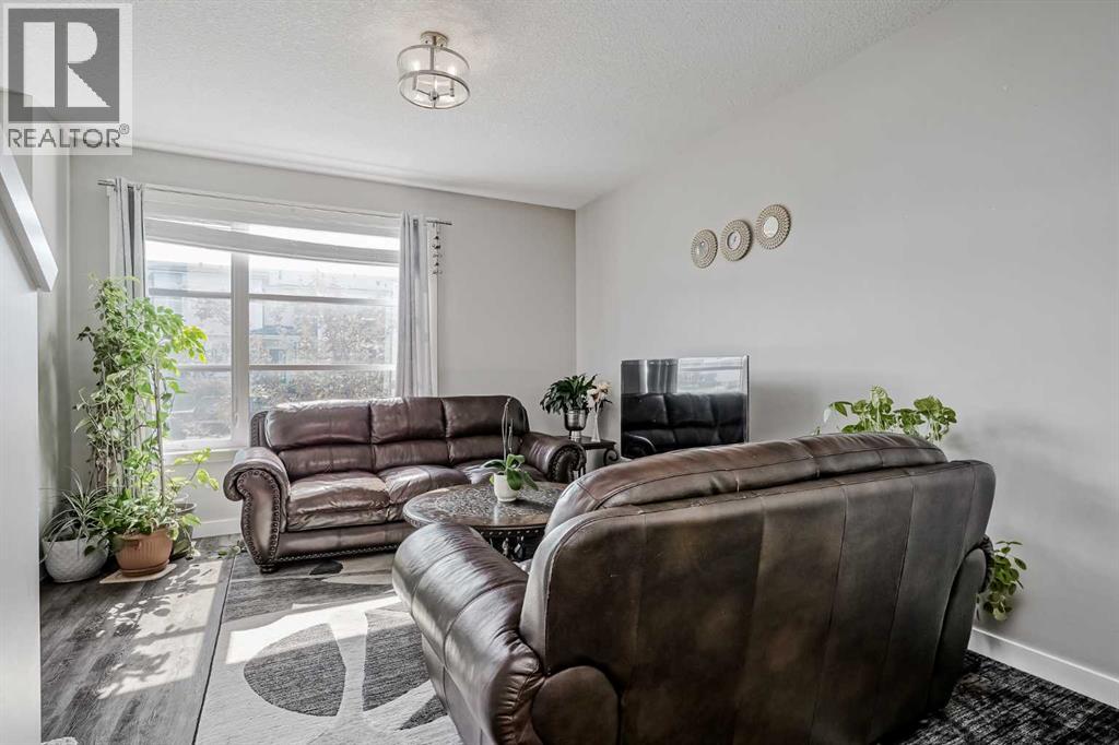 96 Skyview Parade Ne, Calgary, Alberta  T3N 0H1 - Photo 4 - A2260096