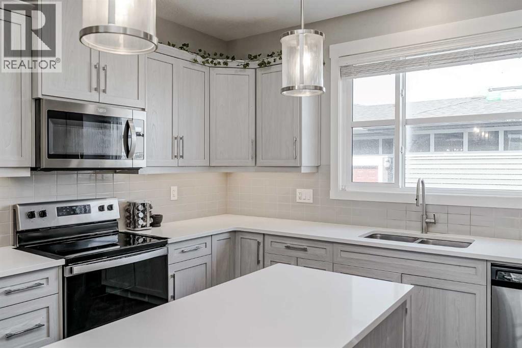 96 Skyview Parade Ne, Calgary, Alberta  T3N 0H1 - Photo 9 - A2260096