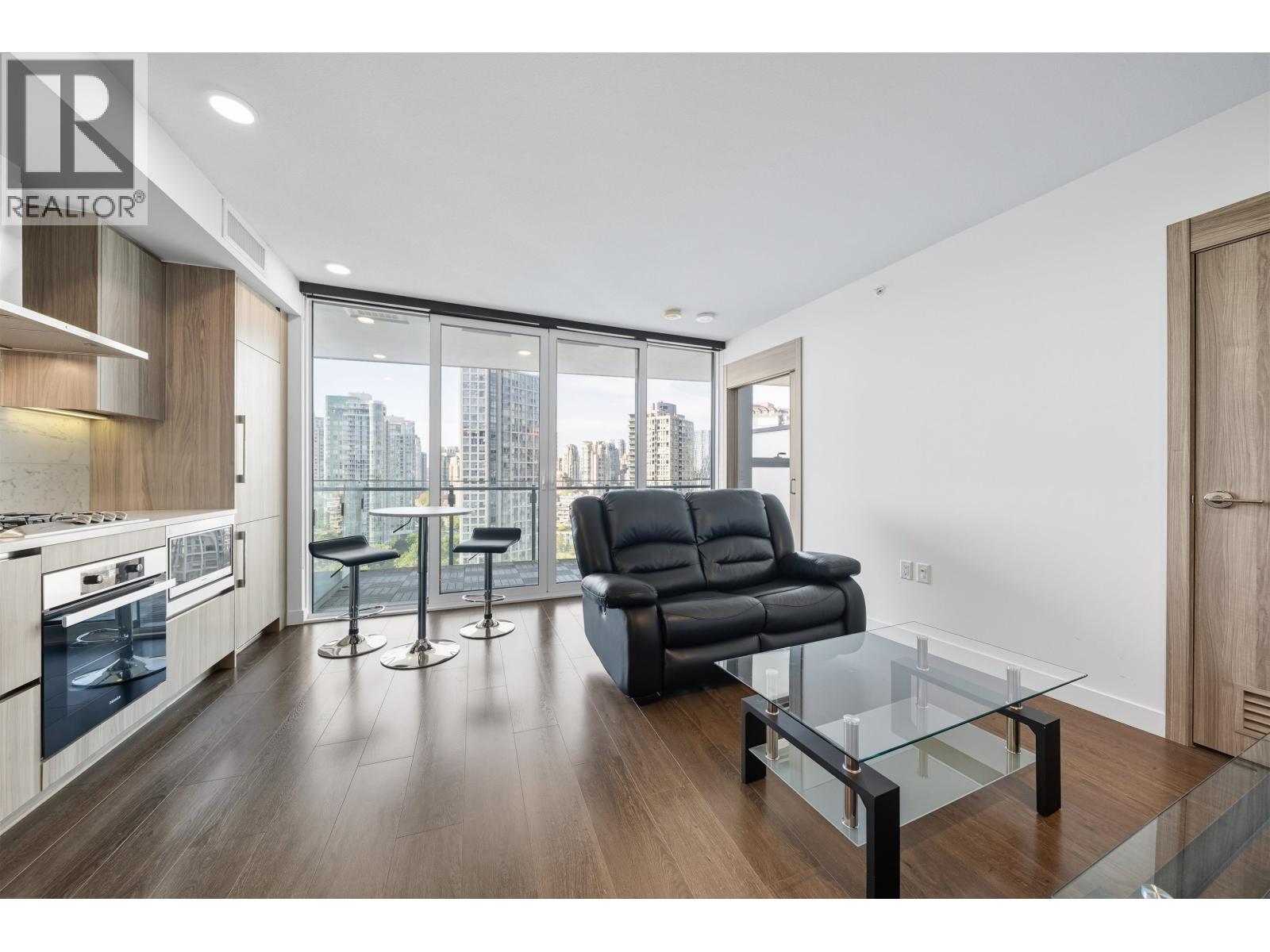 1804 89 Nelson Street, Vancouver, British Columbia  V6Z 0E7 - Photo 2 - R3051048