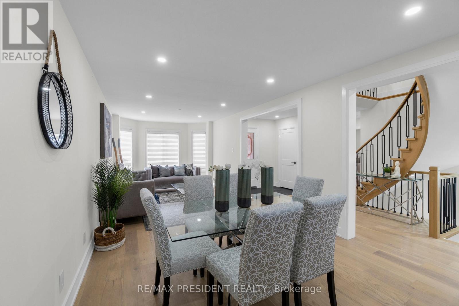 4430 Hearthside Drive, Mississauga, Ontario  L5R 1R3 - Photo 10 - W12427047