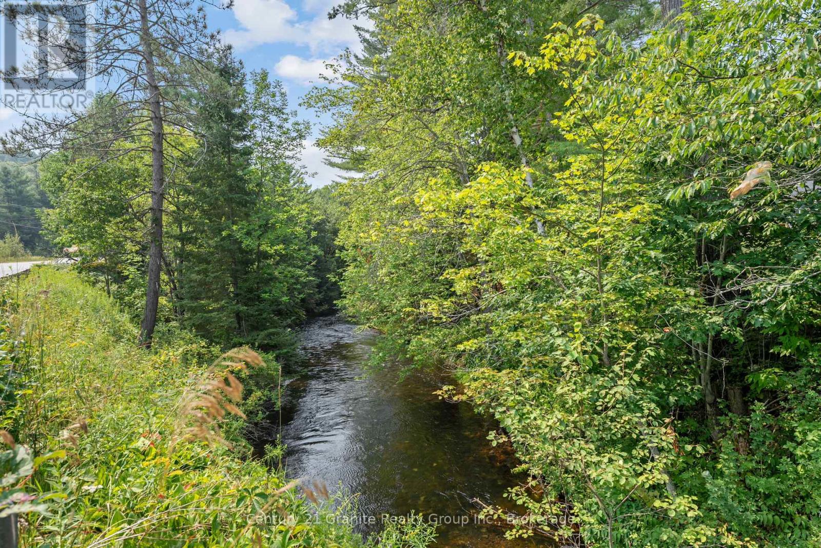 2275 Kennisis Lake Road, Dysart Et Al, Ontario  K0M 1S0 - Photo 23 - X12357507