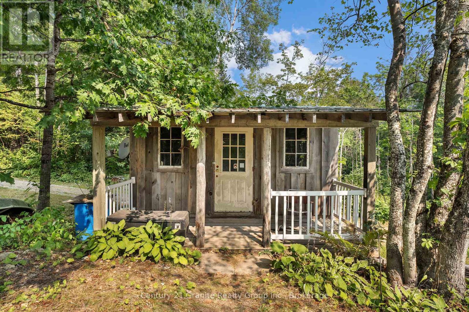 2275 Kennisis Lake Road, Dysart Et Al, Ontario  K0M 1S0 - Photo 25 - X12357507