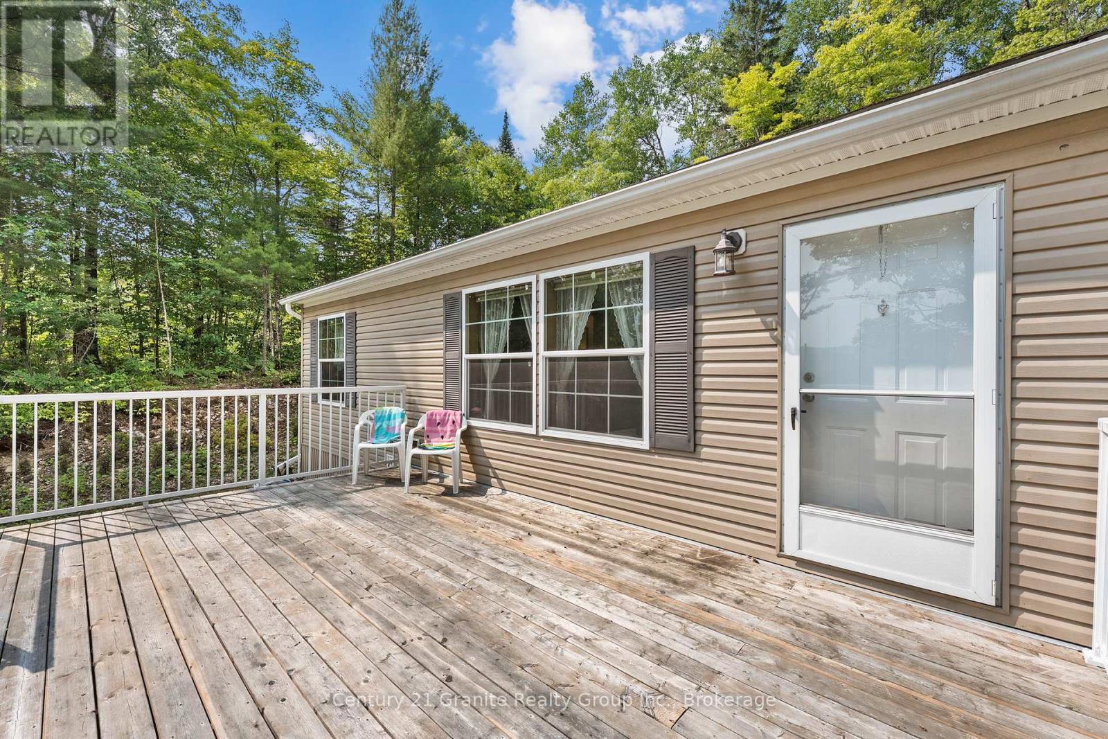 2275 Kennisis Lake Road, Dysart Et Al, Ontario  K0M 1S0 - Photo 29 - X12357507