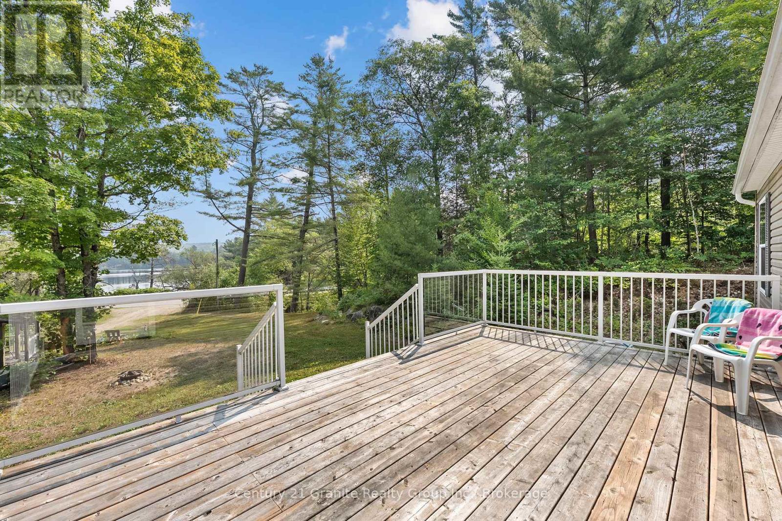 2275 Kennisis Lake Road, Dysart Et Al, Ontario  K0M 1S0 - Photo 3 - X12357507