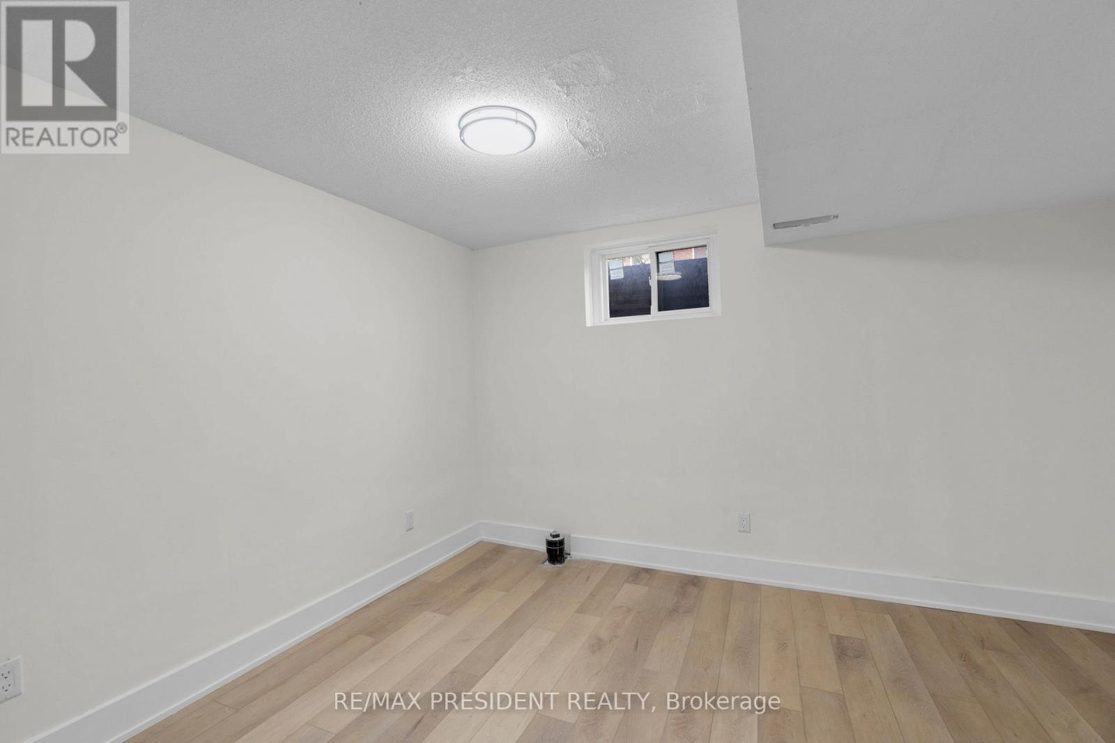 4430 Hearthside Drive, Mississauga, Ontario  L5R 1R3 - Photo 37 - W12427047