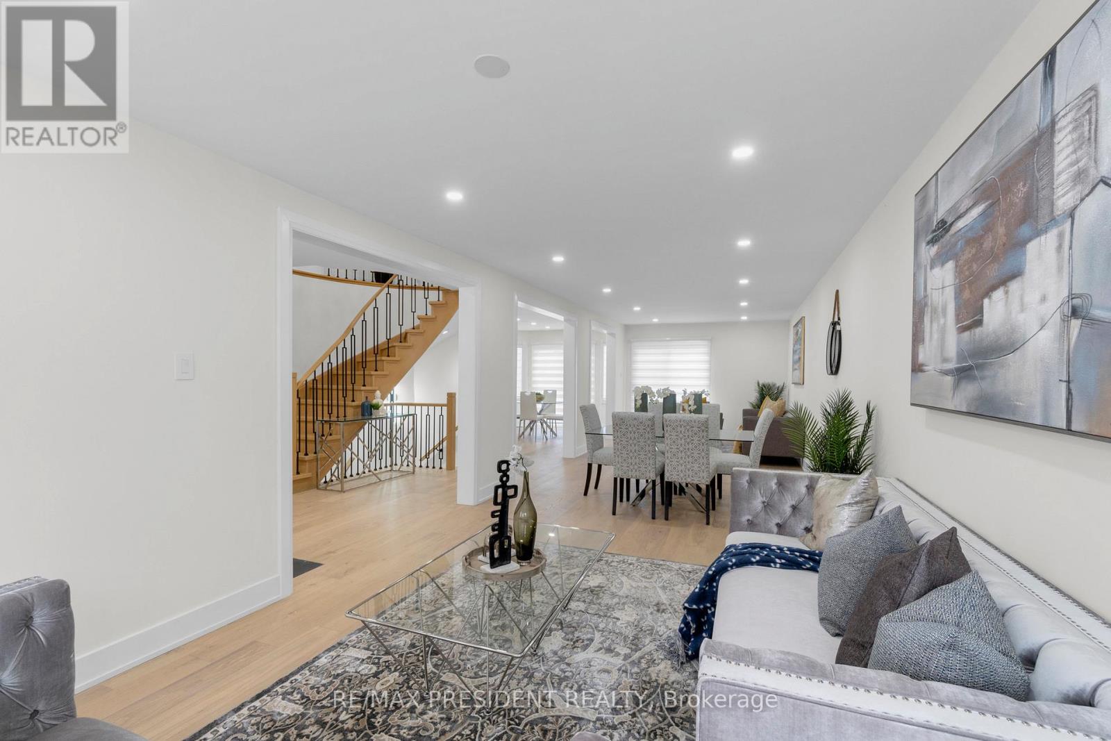 4430 Hearthside Drive, Mississauga, Ontario  L5R 1R3 - Photo 7 - W12427047