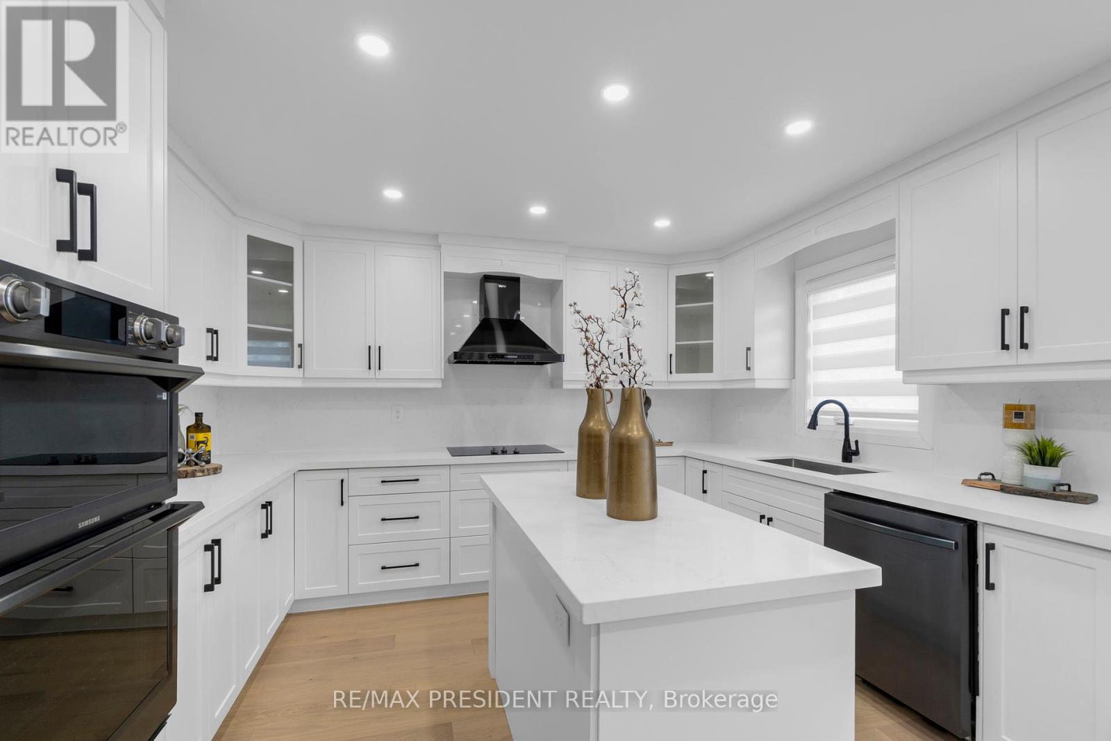 4430 Hearthside Drive, Mississauga, Ontario  L5R 1R3 - Photo 17 - W12427047