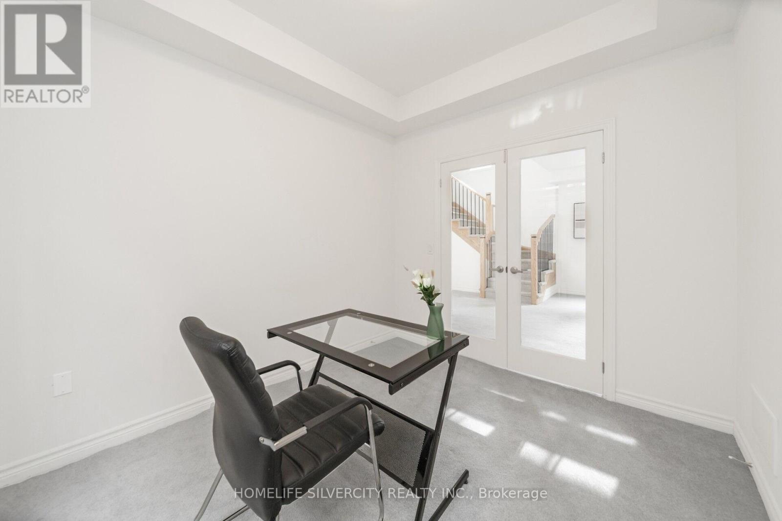 26 Sassafrass Road, Springwater, Ontario  L9X 2C6 - Photo 8 - S12427376