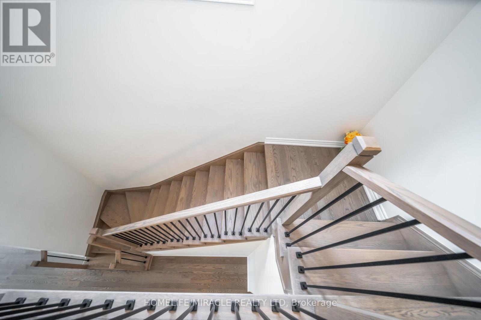 64 Phoenix Boulevard, Barrie, Ontario  L9J 0P7 - Photo 19 - S12427378