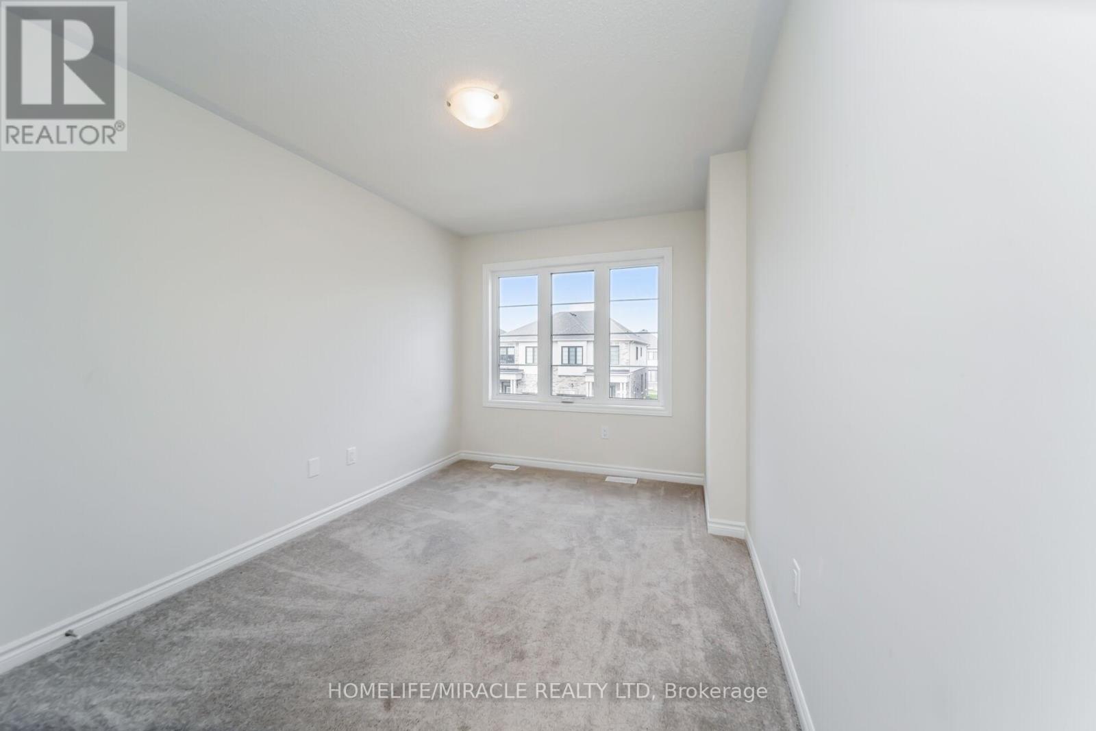 64 Phoenix Boulevard, Barrie, Ontario  L9J 0P7 - Photo 20 - S12427378