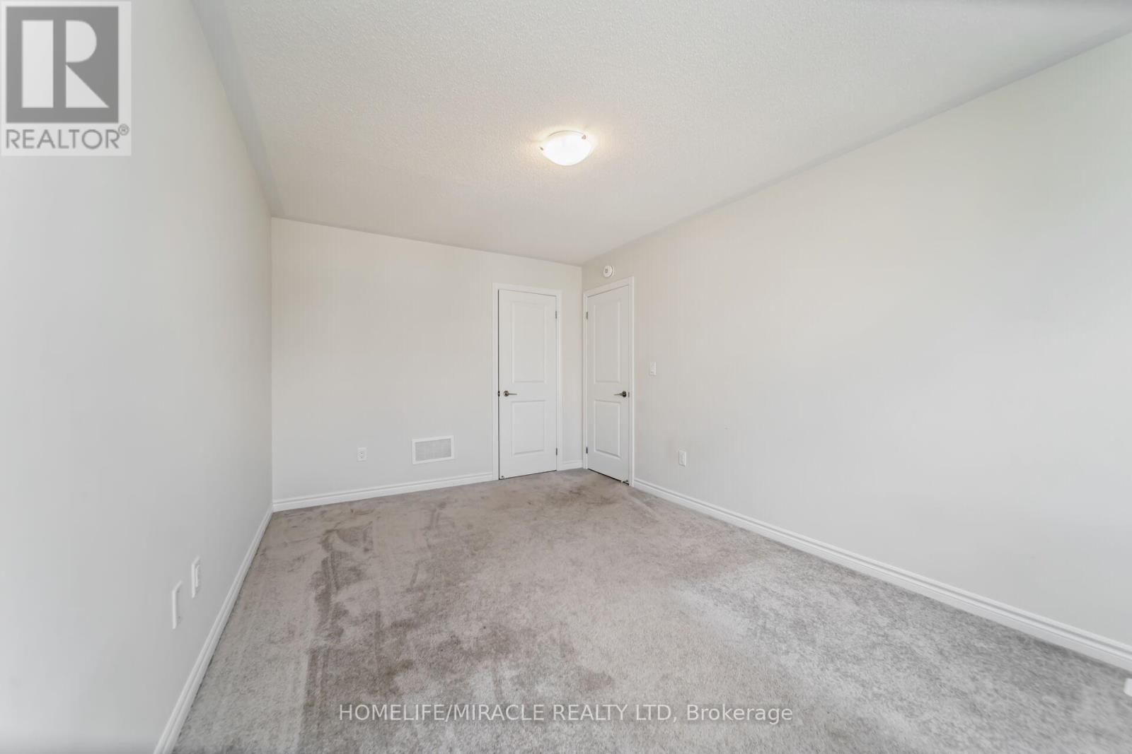 64 Phoenix Boulevard, Barrie, Ontario  L9J 0P7 - Photo 24 - S12427378