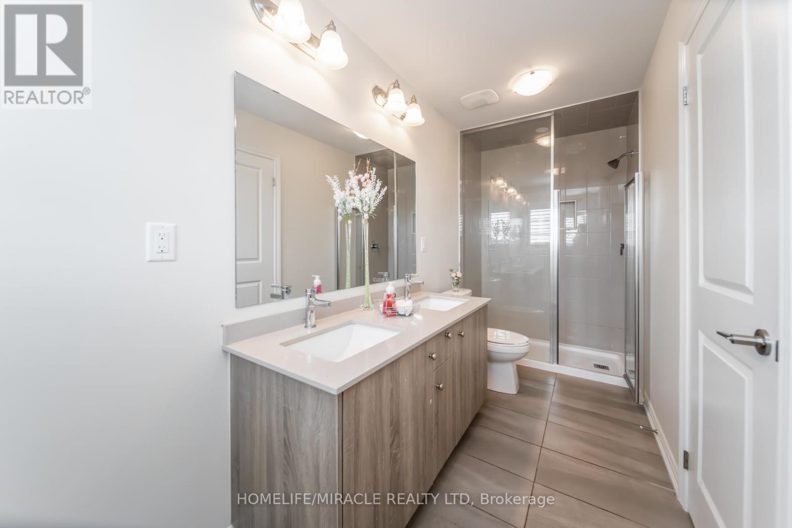 64 Phoenix Boulevard, Barrie, Ontario  L9J 0P7 - Photo 26 - S12427378