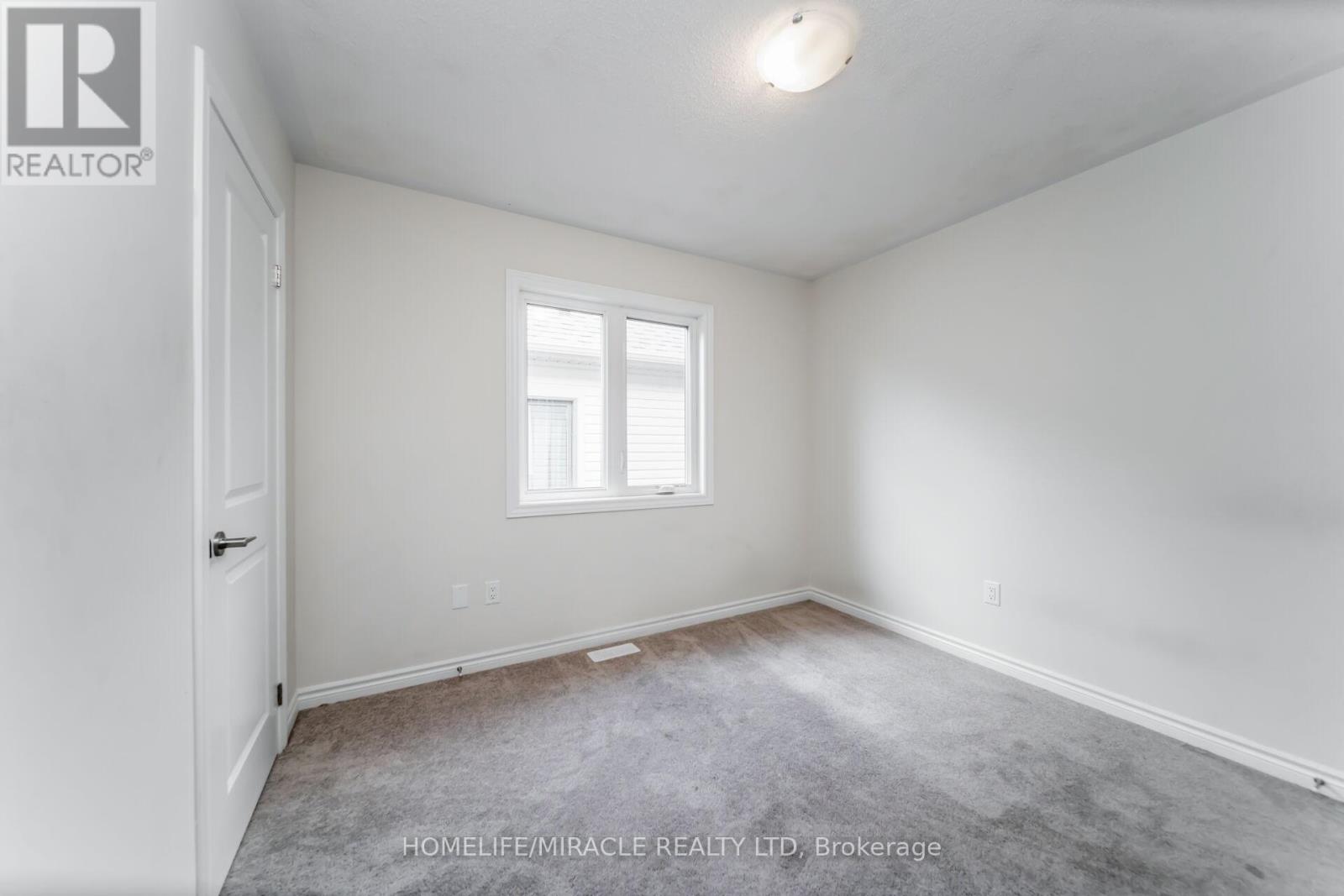 64 Phoenix Boulevard, Barrie, Ontario  L9J 0P7 - Photo 28 - S12427378
