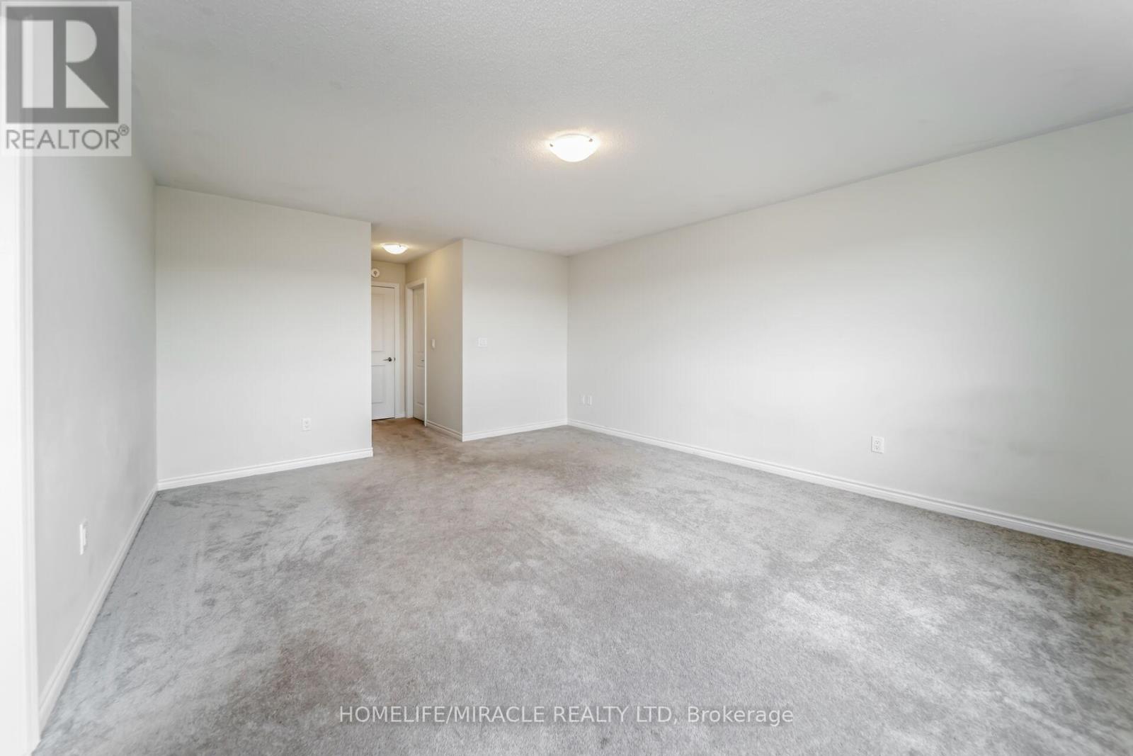 64 Phoenix Boulevard, Barrie, Ontario  L9J 0P7 - Photo 31 - S12427378