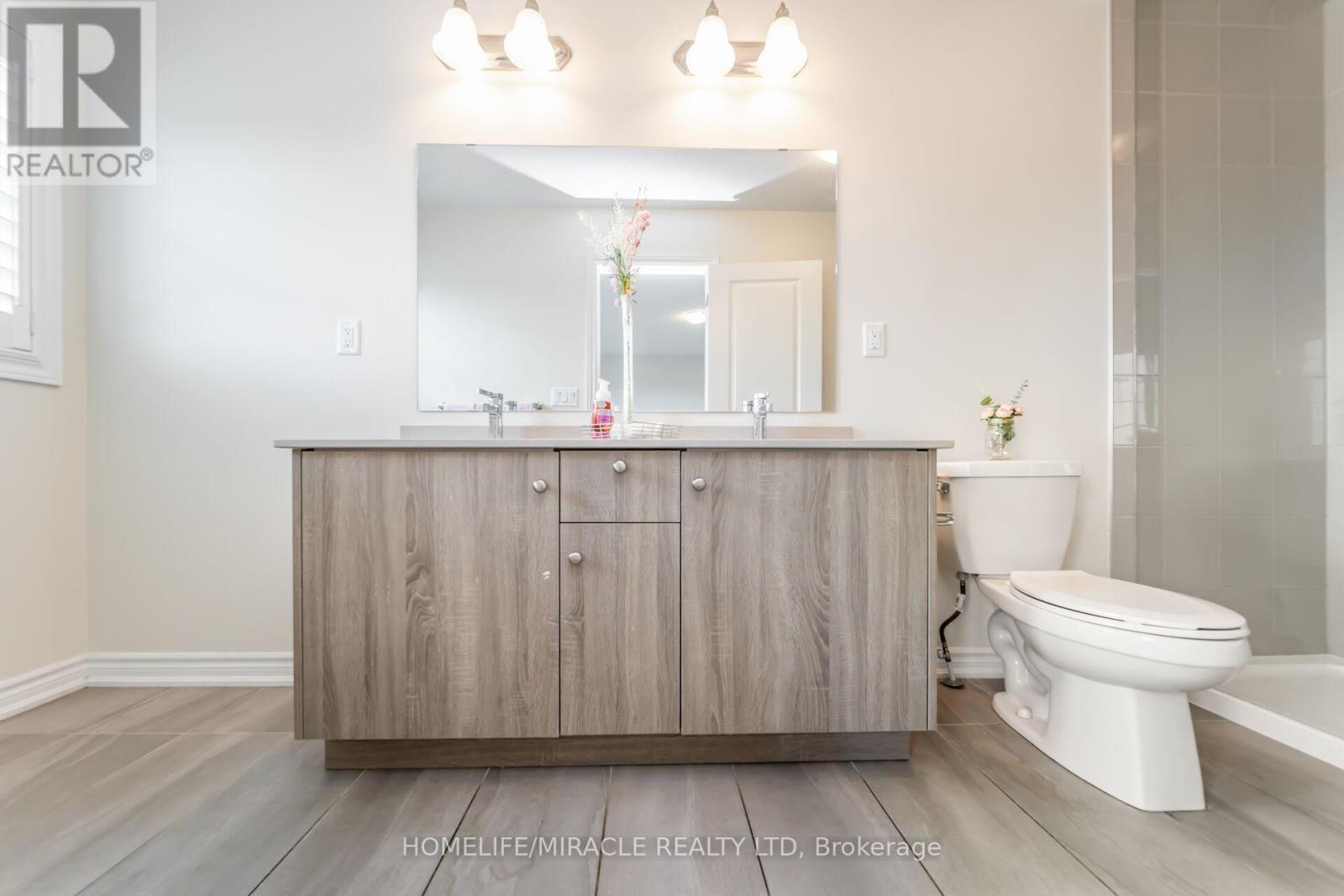 64 Phoenix Boulevard, Barrie, Ontario  L9J 0P7 - Photo 33 - S12427378