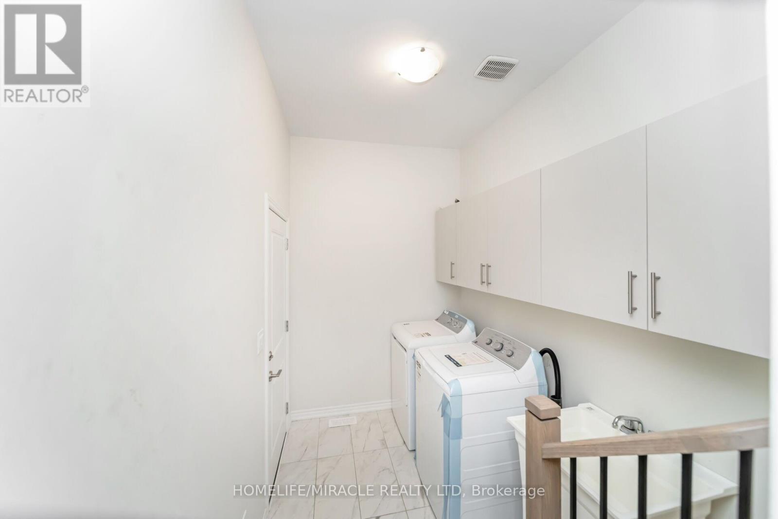64 Phoenix Boulevard, Barrie, Ontario  L9J 0P7 - Photo 35 - S12427378