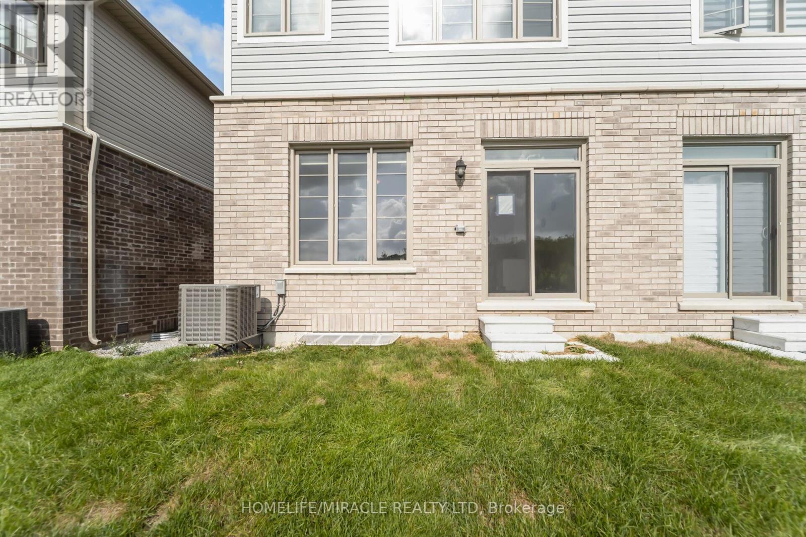 64 Phoenix Boulevard, Barrie, Ontario  L9J 0P7 - Photo 46 - S12427378