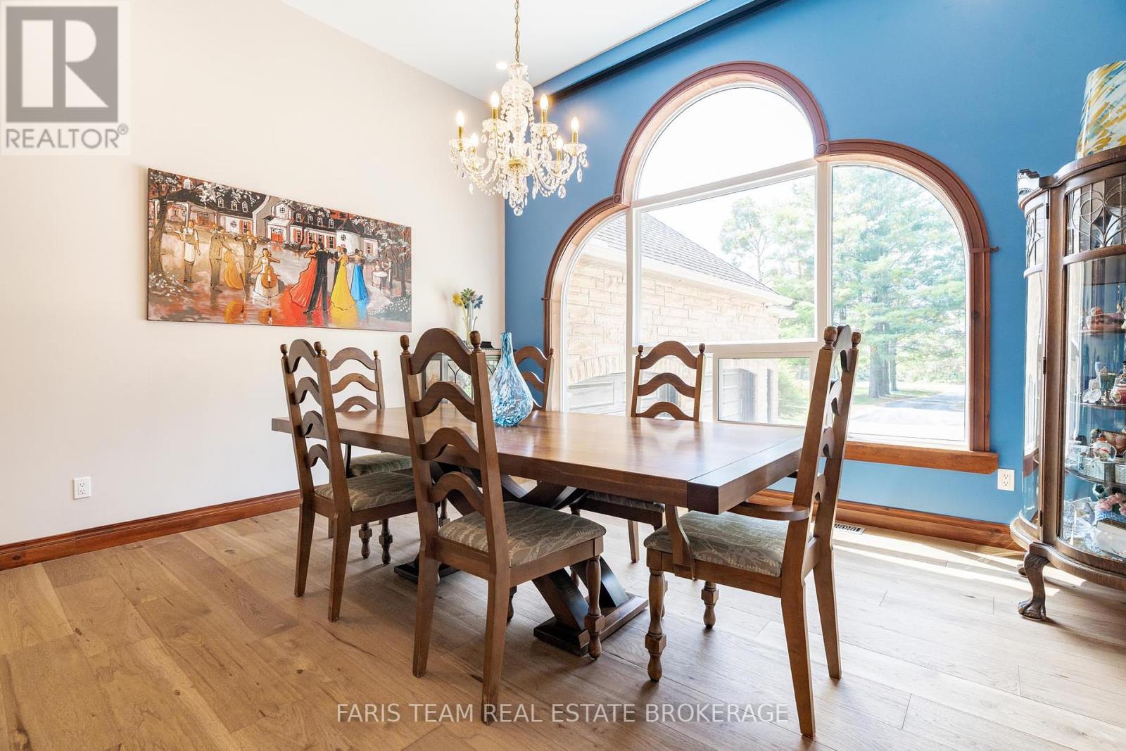 1609 Wedgewood Drive, Wasaga Beach, Ontario  L9Z 1R8 - Photo 12 - S12427385