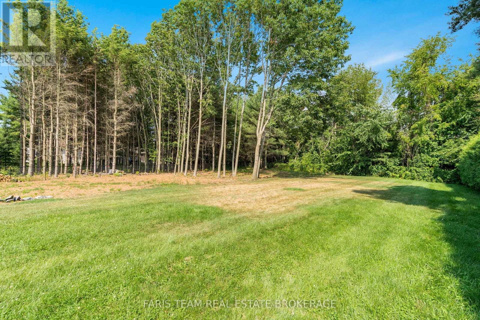 1609 Wedgewood Drive, Wasaga Beach, Ontario  L9Z 1R8 - Photo 41 - S12427385