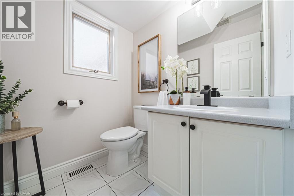 176 Highland Road W, Hamilton, Ontario  L8J 2S6 - Photo 14 - 40773786