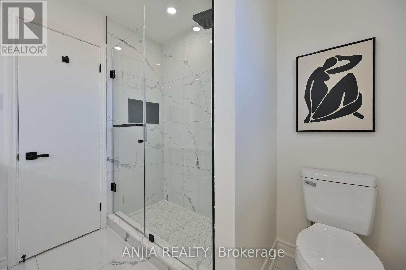 1339 Willowbank Trail, Mississauga, Ontario  L4W 3P9 - Photo 22 - W12427362
