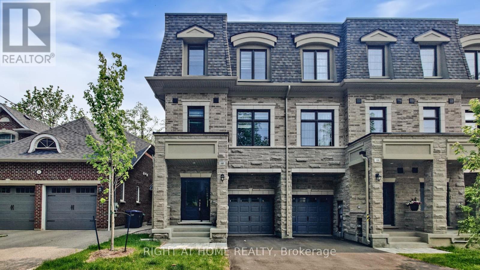 197 WYNDHAM STREET, Mississauga, Ontario