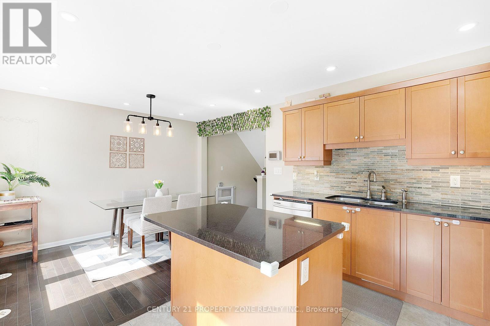 13 Portsdown Road, Brampton, Ontario  L7A 0P8 - Photo 11 - W12427413