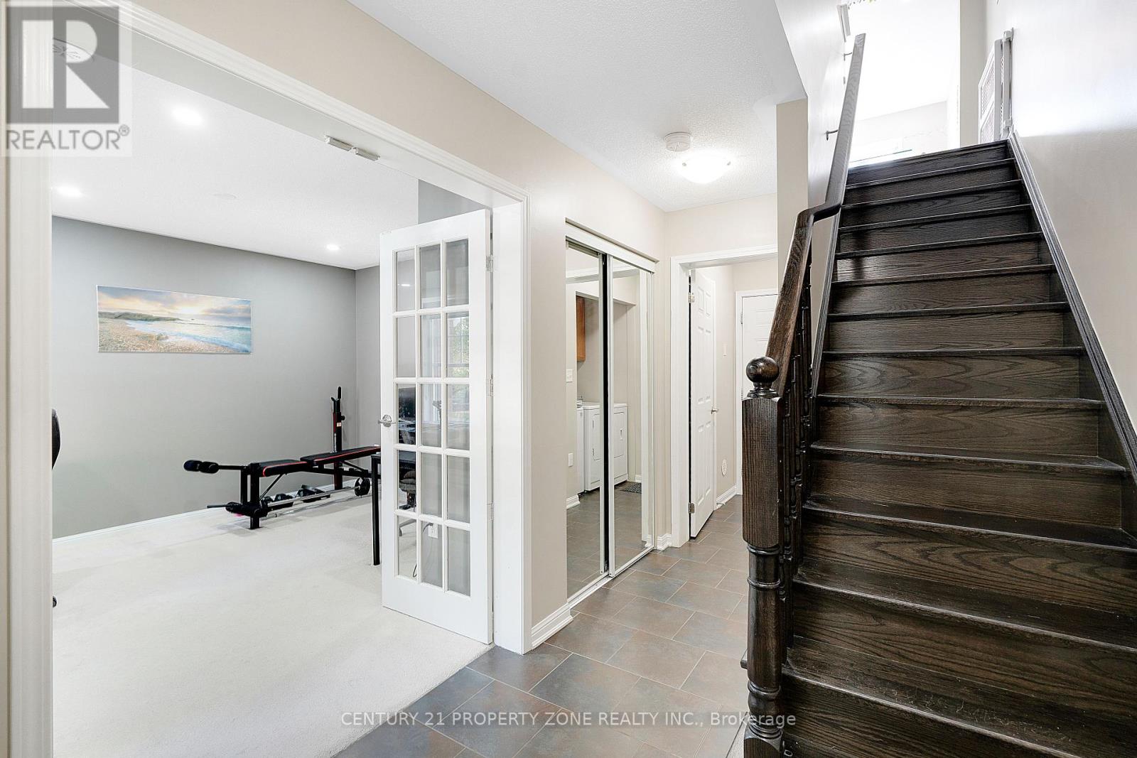 13 Portsdown Road, Brampton, Ontario  L7A 0P8 - Photo 4 - W12427413