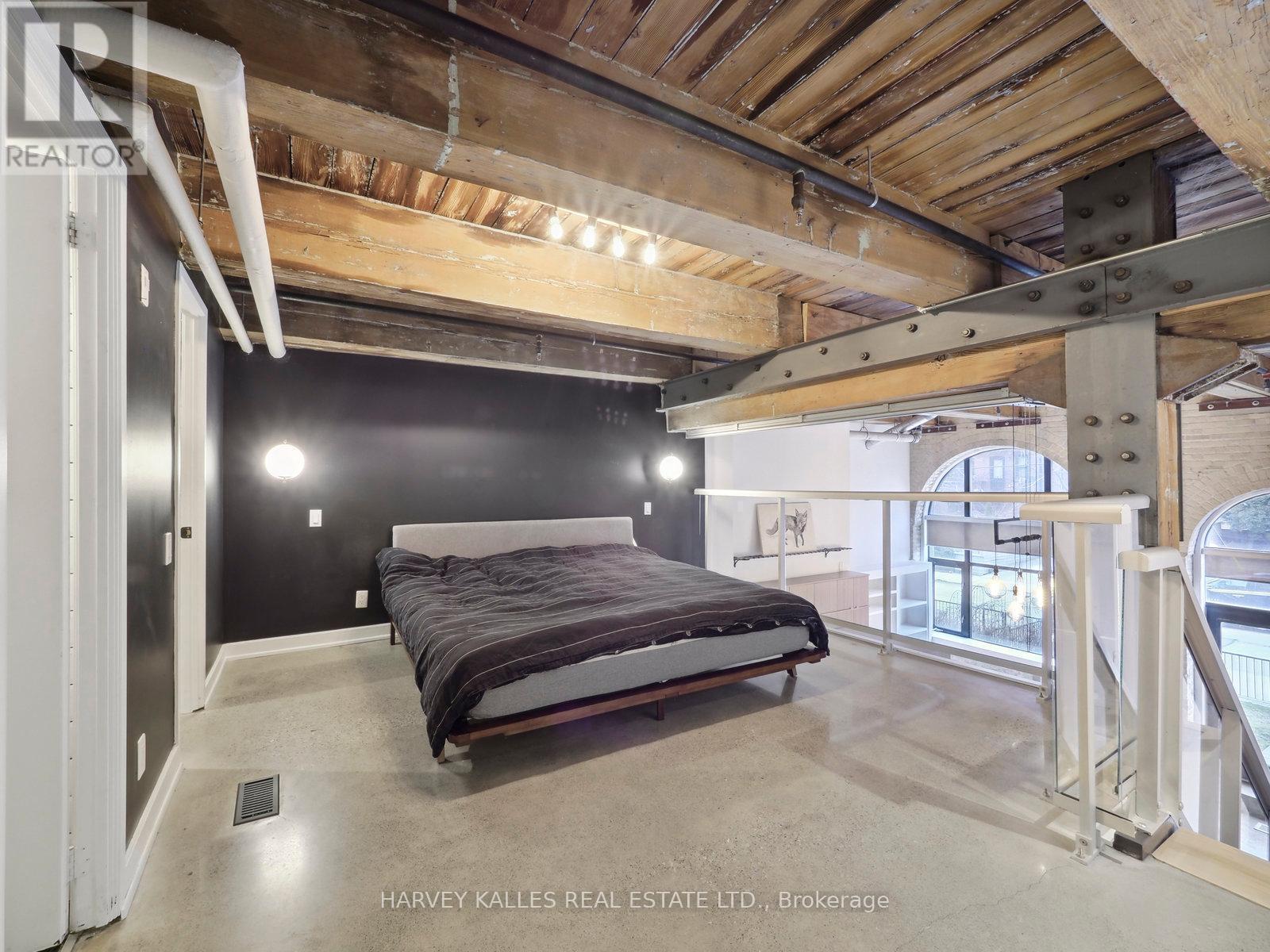 110 - 363 Sorauren Avenue, Toronto, Ontario  M6R 3C1 - Photo 10 - W12427414
