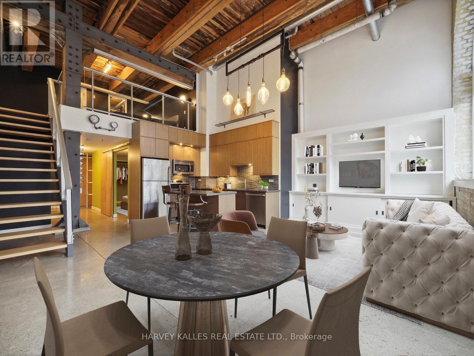 110 - 363 Sorauren Avenue, Toronto, Ontario  M6R 3C1 - Photo 4 - W12427414