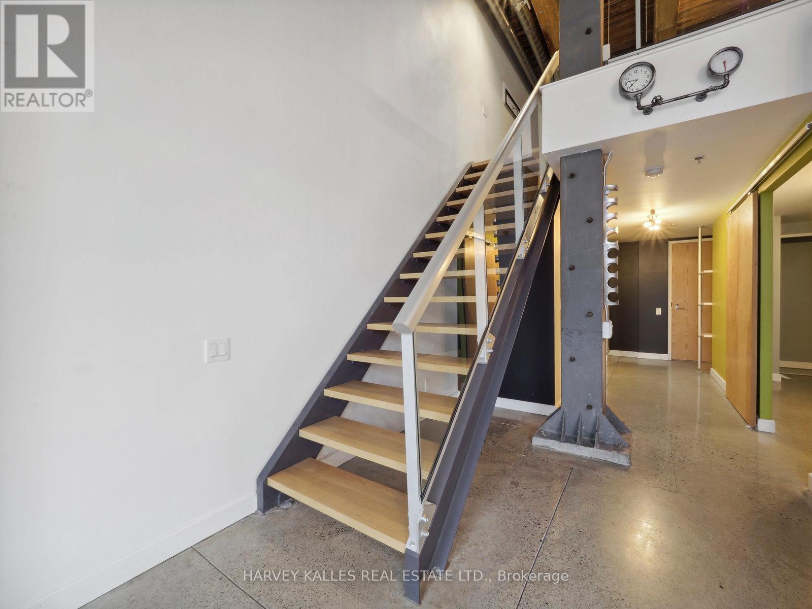 110 - 363 Sorauren Avenue, Toronto, Ontario  M6R 3C1 - Photo 9 - W12427414