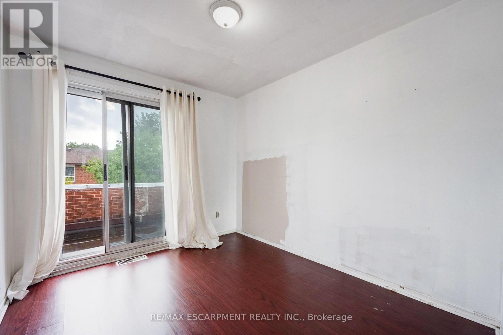 31 - 3430 Brandon Gate Drive, Mississauga, Ontario  L4T 3T4 - Photo 33 - W12427418