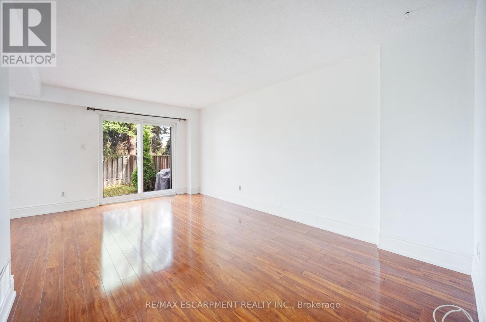 31 - 3430 Brandon Gate Drive, Mississauga, Ontario  L4T 3T4 - Photo 6 - W12427418