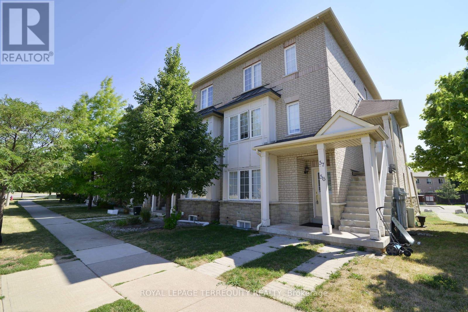 56 - 1489 Heritage Way, Oakville, Ontario  L6M 4M7 - Photo 3 - W12427423