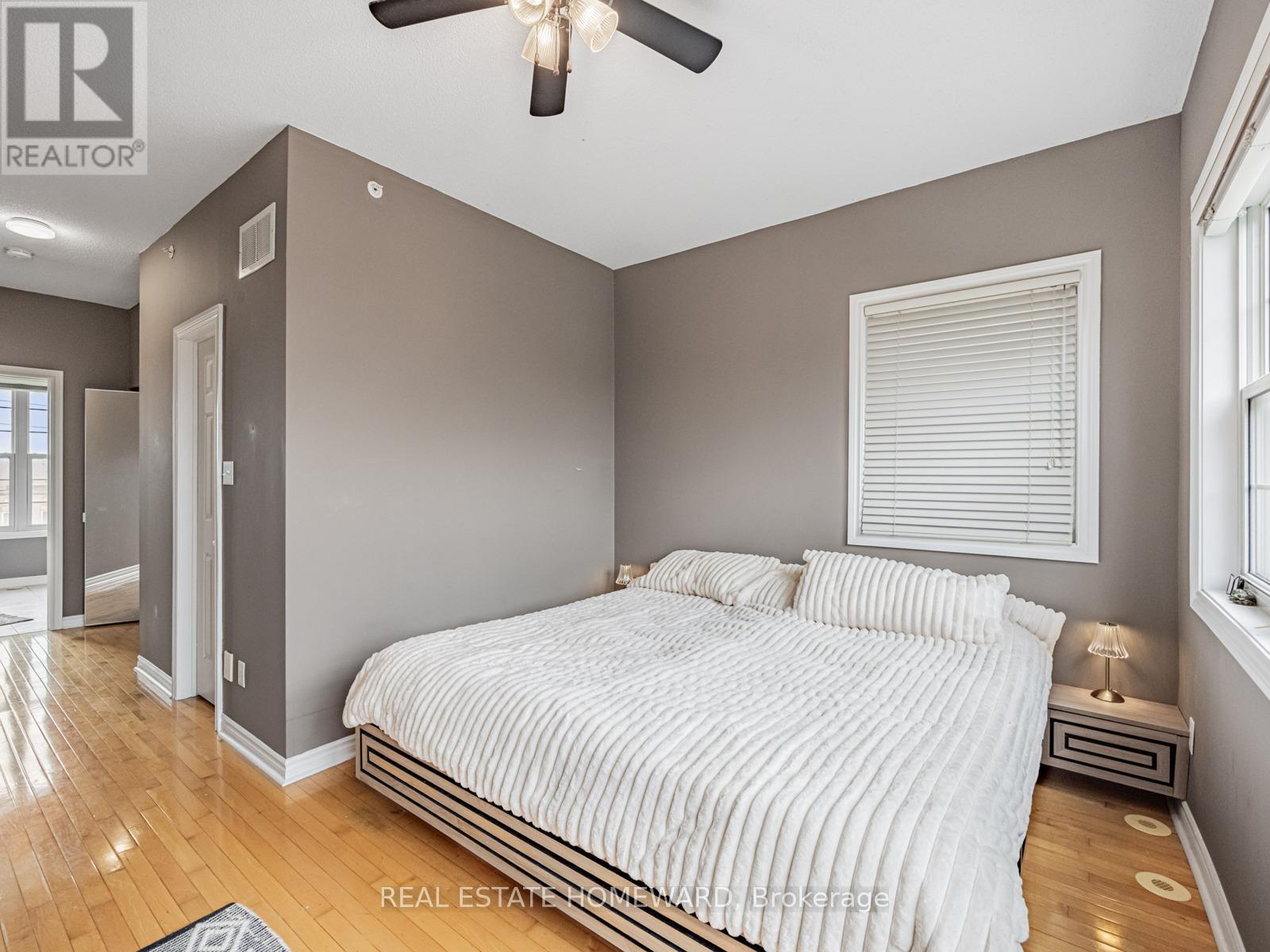964a The Queensway, Toronto, Ontario  M8Z 1P5 - Photo 20 - W12427430