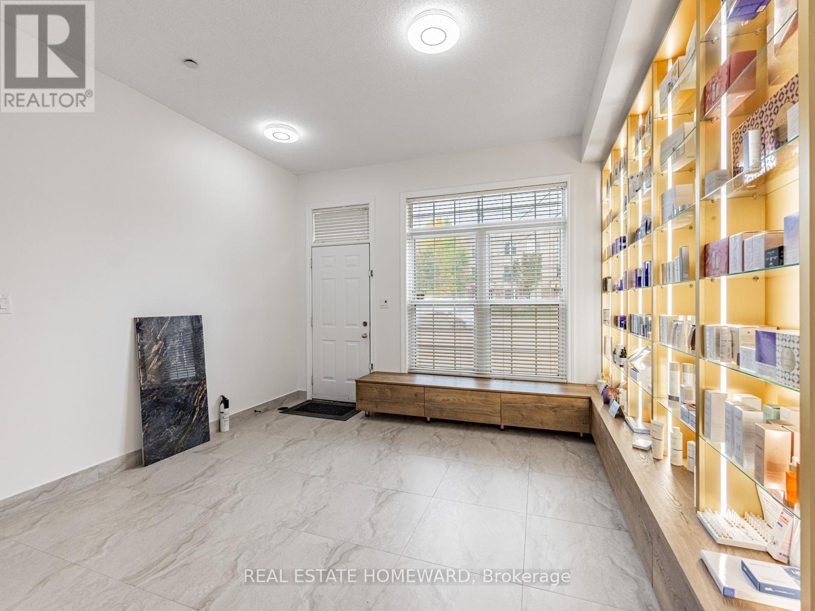 964a The Queensway, Toronto, Ontario  M8Z 1P5 - Photo 26 - W12427430