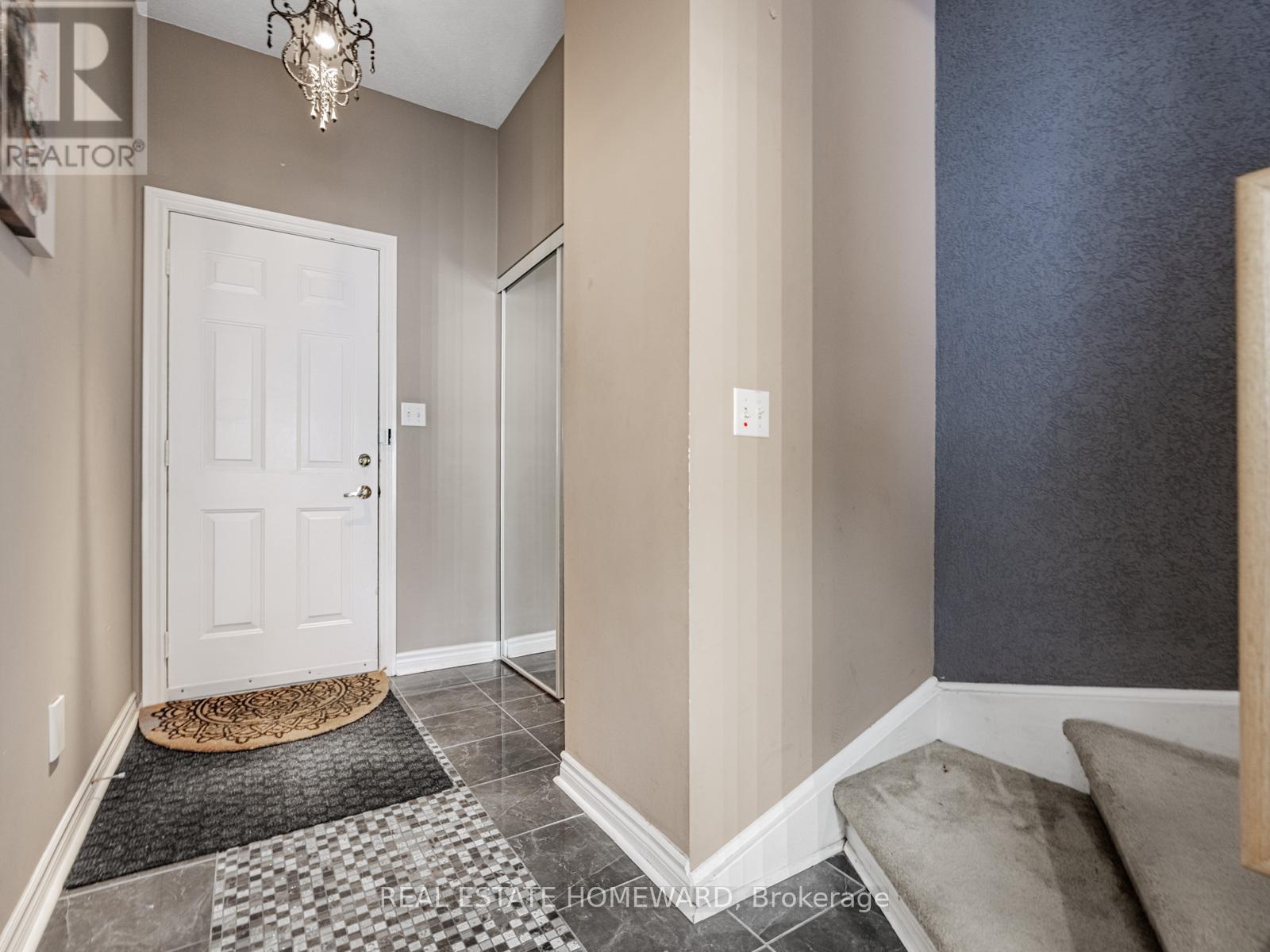 964a The Queensway, Toronto, Ontario  M8Z 1P5 - Photo 3 - W12427430