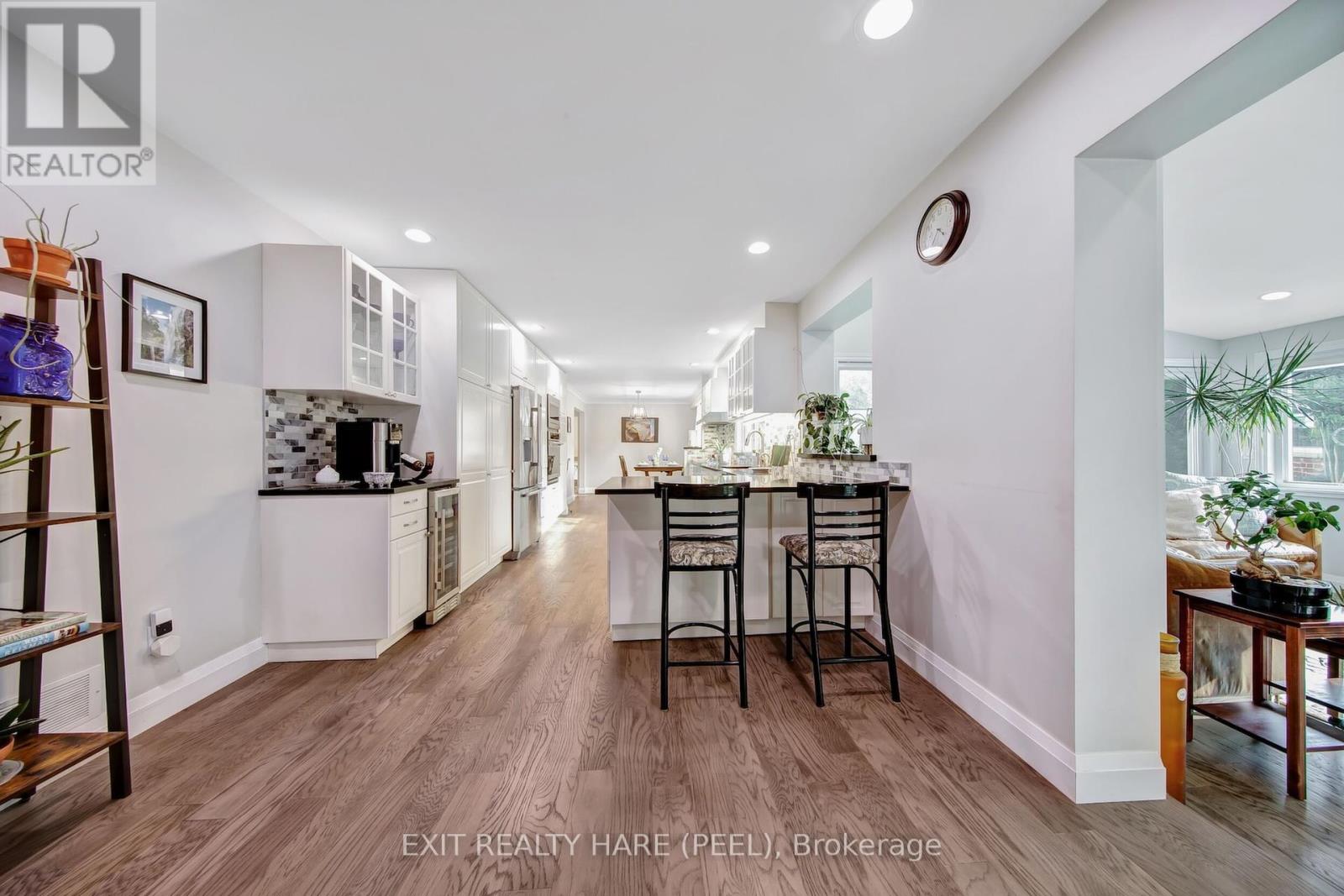35 Ridgehill Drive, Brampton, Ontario  L6Y 2C3 - Photo 14 - W12427431
