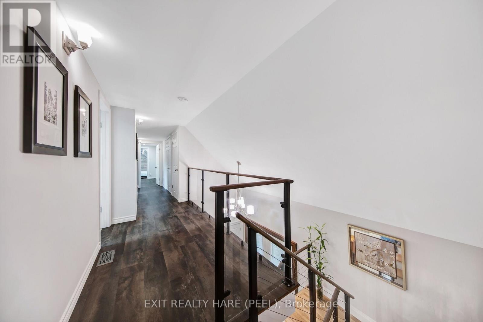 35 Ridgehill Drive, Brampton, Ontario  L6Y 2C3 - Photo 20 - W12427431
