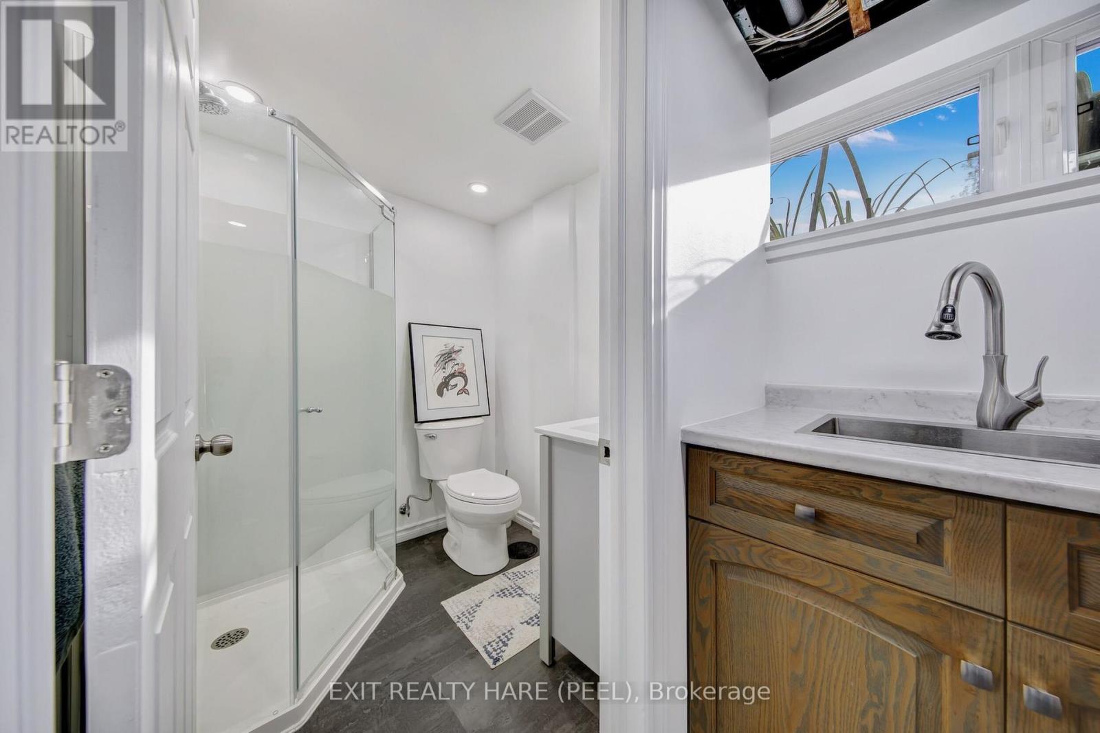 35 Ridgehill Drive, Brampton, Ontario  L6Y 2C3 - Photo 34 - W12427431