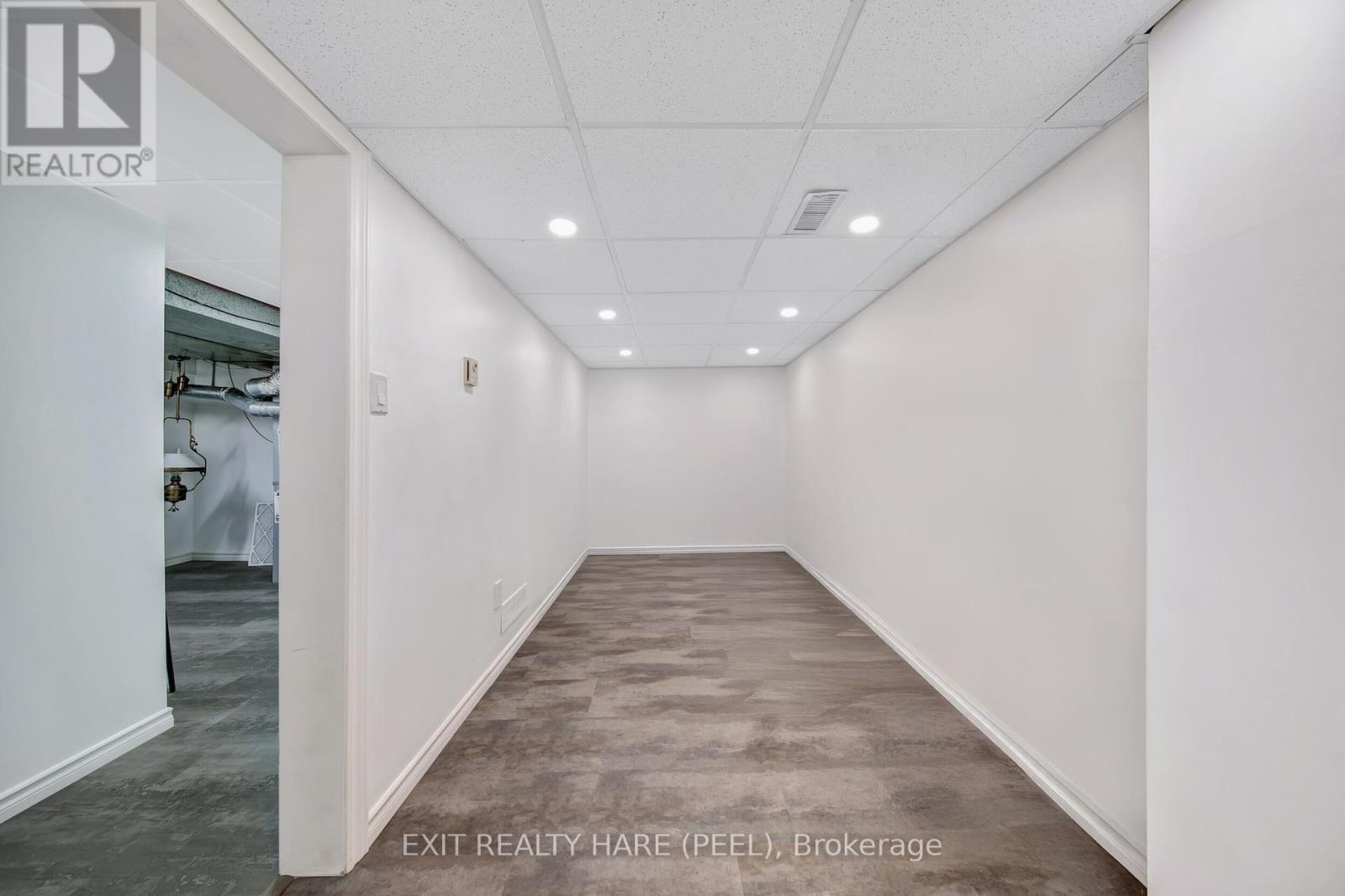 35 Ridgehill Drive, Brampton, Ontario  L6Y 2C3 - Photo 37 - W12427431