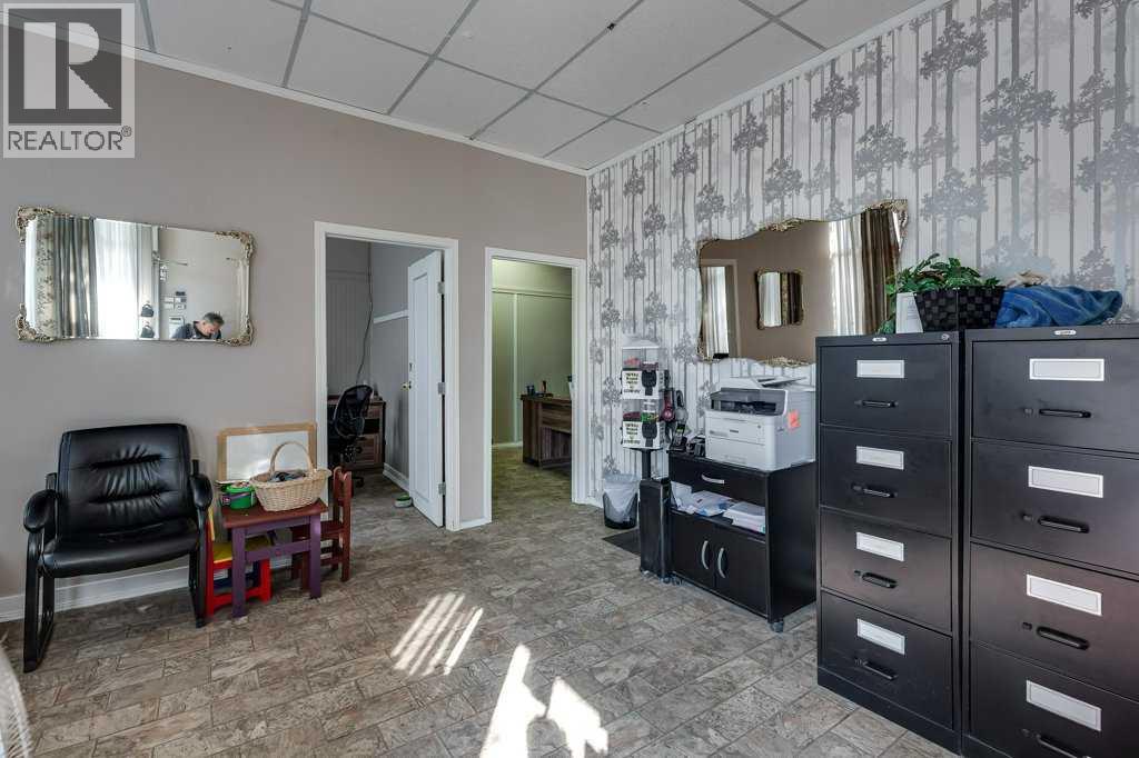 5036 50 Street, Innisfail, Alberta  T4G 1S7 - Photo 32 - A2253333