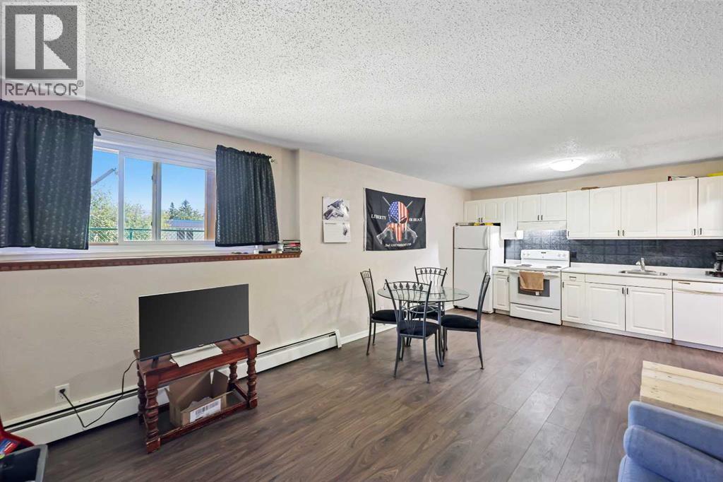1, 232 Sabrina Way Sw, Calgary, Alberta  T2W 2N6 - Photo 5 - A2258942