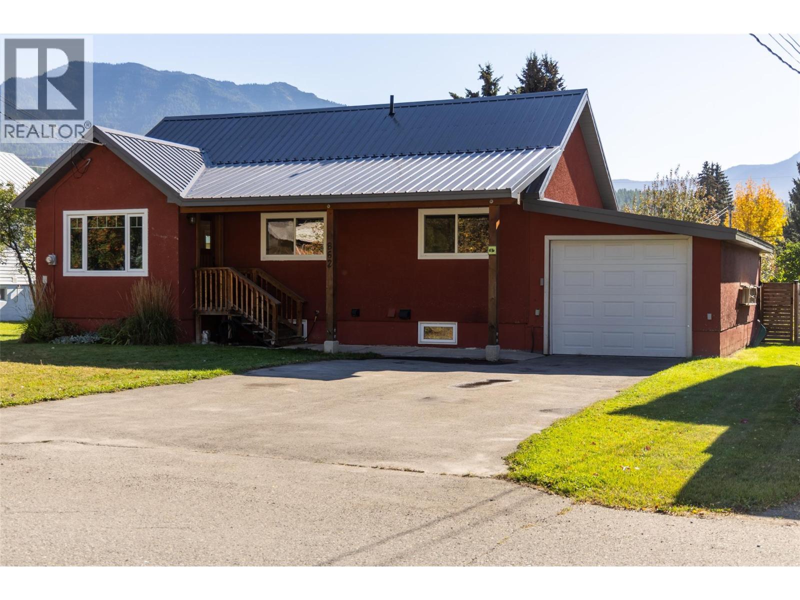 862 11th Avenue, Fernie, British Columbia