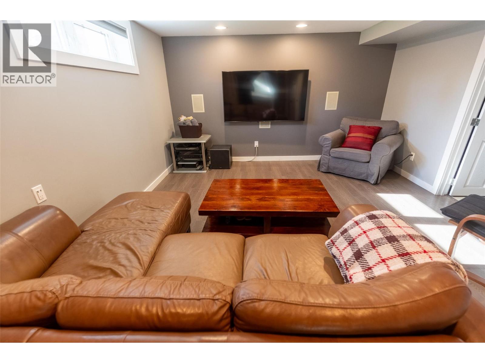 862 11th Avenue, Fernie, British Columbia  V0B 1M0 - Photo 37 - 10364164