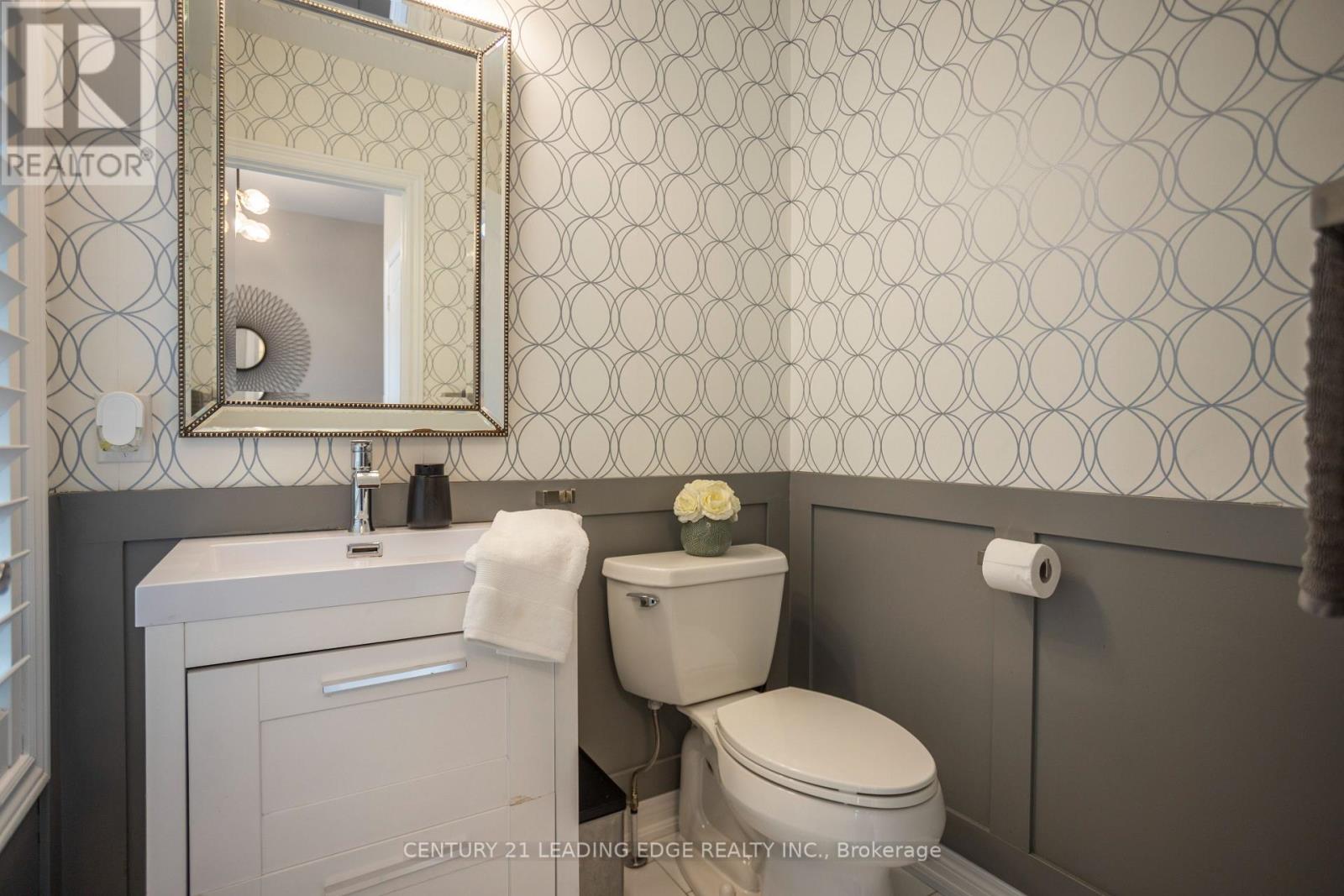 72 Pelister Drive, Markham, Ontario  L6E 0M7 - Photo 6 - N12426182