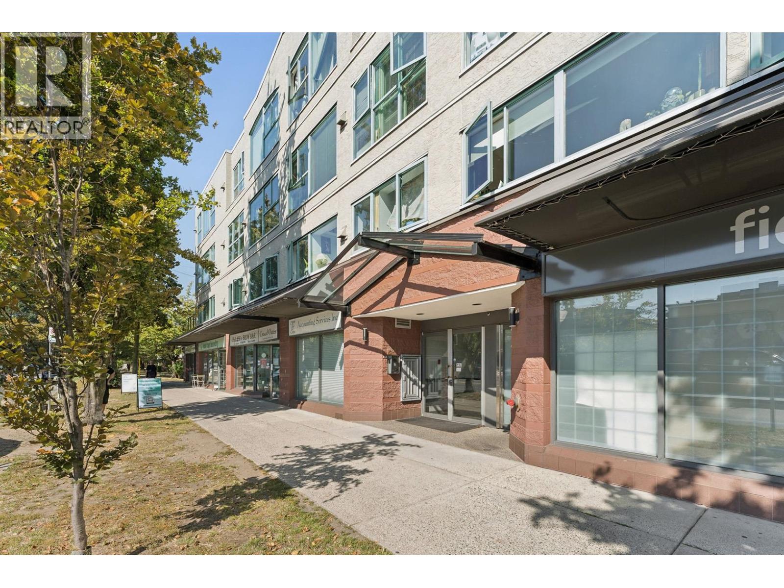 303 189 E 16TH AVENUE, Vancouver, British Columbia